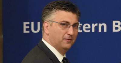Погнаха четирима министри за корупция в Хърватия