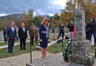Йотова на военното гробище край Битоля: Опитват се да заличат паметта ни
