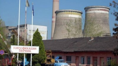 Заради авария на главния топлоизточник в ТЕЦ Република Перник остана