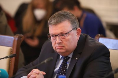 Бившият председател на антикорупционната комисия КПКОНПИ Сотир Цацаров се шокирал