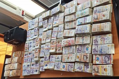 Митническите служители откриха недекларирана валута с левова равностойност 1 044