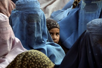 Жените в Афганистан със забрана да посещават паркове и заведения