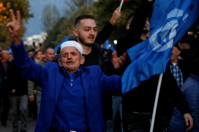 Хиляди излязоха на протест в Тирана, за да свалят премиера Еди Рама