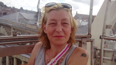 Британските власти продължават да разследват смъртта на 44 годишната Доун Стърджис