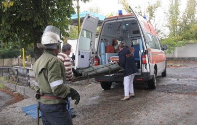 14 души са транспортирани до болница след катастрофа при село