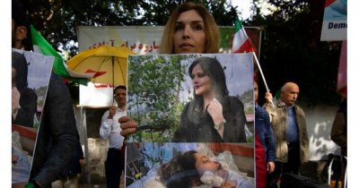 Иранската общност в България подкрепена от неправителствени организации излиза на