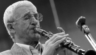 Почина джаз легендата Емануил Манолов-Бадема