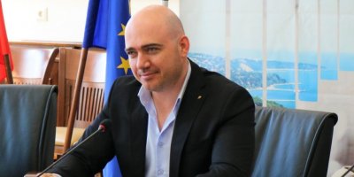 Силен зимен сезон прогнозира за БНР министърът на туризма Илин