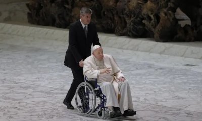 Лекарят на Атл. Мадрид лекува коляното на папата