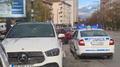 Агресор нападна жена в колата ѝ в София (СНИМКА)