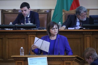 Корнелия  Нинова настоява парламентът да приеме спешно закон на БСП