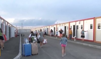 Повечето от настанените във фургоните в Елхово украински бежанци са