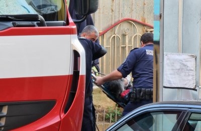 Версия: Двамата работници в Перник са загинали заради задушаване 