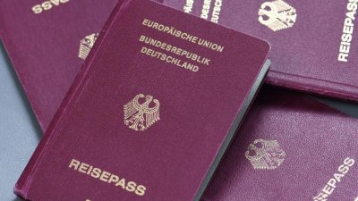 Германия сваля гарда: дава паспорти по-лесно
