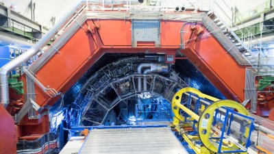 Европейската организация за ядрени изследвания CERN спря на 28 ноември
