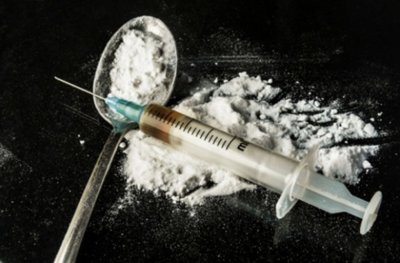Хванаха хероин и канабис в Петричко