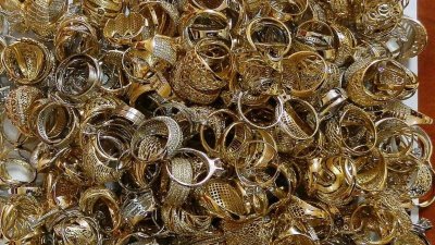 Митничари хванаха златни накити за близо 100 000 лева