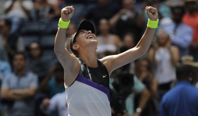 Белинда Бенчич уверено крачи към финал на US Open след успех над Дона Векич