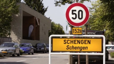 Румъния отвръща на Австрия за удара срещу Шенген