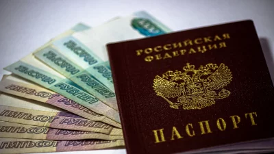 Близо 300 000 украинци са поучили руски паспорти