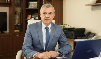 Проверяваният от МВР ДАНС и прокуратура губернатор на Хасково Минко