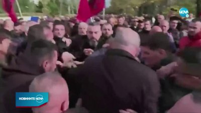 Мъж удари в лицето албанския опозиционен лидер Сали Бериша в