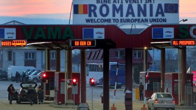 Румънците са полудели - заради Шенген бойкотират Моцарт и Сваровски