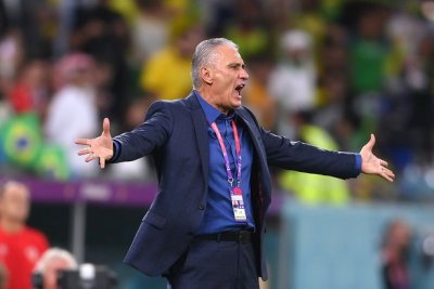 Тите хвърли оставка след загубата на Бразилия на Мондиала