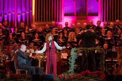 Люси Дяковска и Плевенската филхармония представя коледни концерти Аве Мария