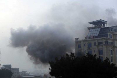 Въоръжени мъже откриха огън в понеделник в хотел в центъра