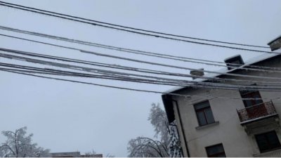 Селища в Кюстендилско останаха без ток заради лошото време