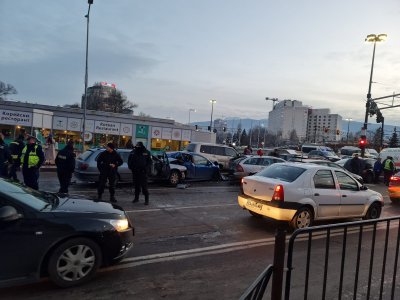 При катастрофата между девет коли в центъра на София има