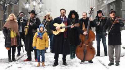 Чичо Коледа на режисьора Ивайло Пенчев отново ще подарява усмивки