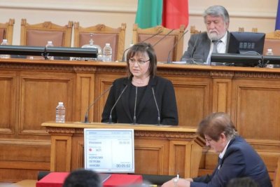 Соцлидерката Корнелия Нинова отправи гневни нападки към военния министър Димитър