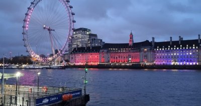 По повод на значими събития колелото в Лондон се осветява