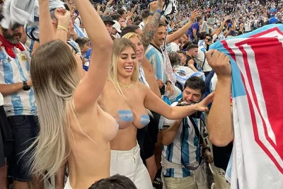 От милионите фенове които отпразнуваха триумфа на Аржентина срещу Франция