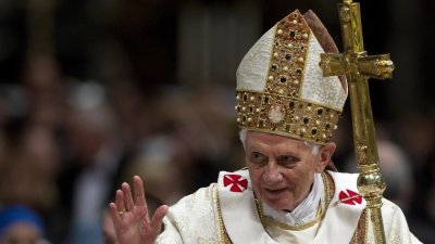 Папа Франциск заяви днес че бившият папа Бенедикт е много