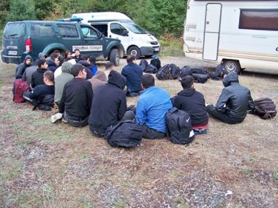 58 мигранти арестувани на АМ „Тракия“