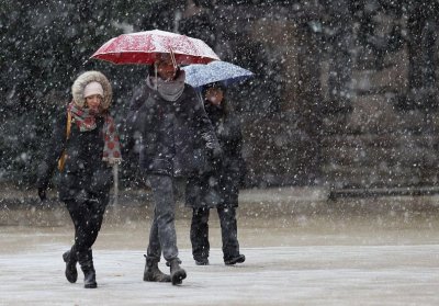 Прогнозата: Слаб сняг за Нова година