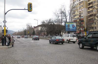 Шофьор блъсна пешеходец на булевард Цар Борис III в София на