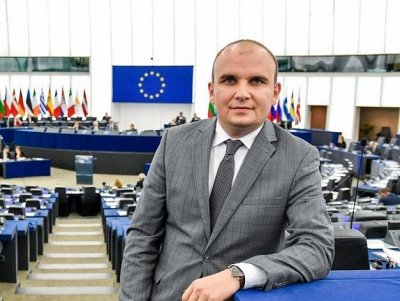 Лидерът на европейските либерали Илхан Кючюк призовава за общоевропейска защита на журналиста