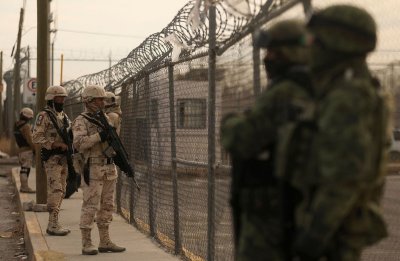 Министерството на отбраната на Мексико съобщи че е изпратило 200 военнослужещи