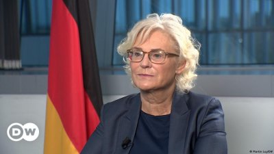 Германската военна министърка се изложи с нетактично видео