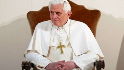 Погребват папа Бенедикт XVI на 5 януари