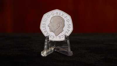 Кралският монетен двор представи нова серия от възпоменателни монети за