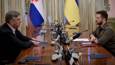 Хърватският министър председател Андрей Пленкович и украинският президент Володимир Зеленски разговаряха по телефона