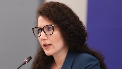Калина Константинова: Скандалът с криптобанката е пиар акция на прокуратурата и ГЕРБ срещу ПП и ДБ