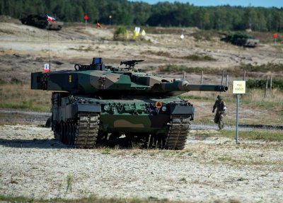 Президентът на Полша Анджей Дуда уточни бройката на танковете Леопард
