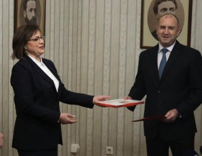 Тясното партийно ръководство на БСП реши Корнелия Нинова връща третия