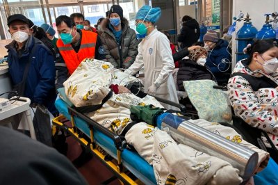 Китай съобщи за близо 13 000 нови смъртни случая от ковид само за седмица